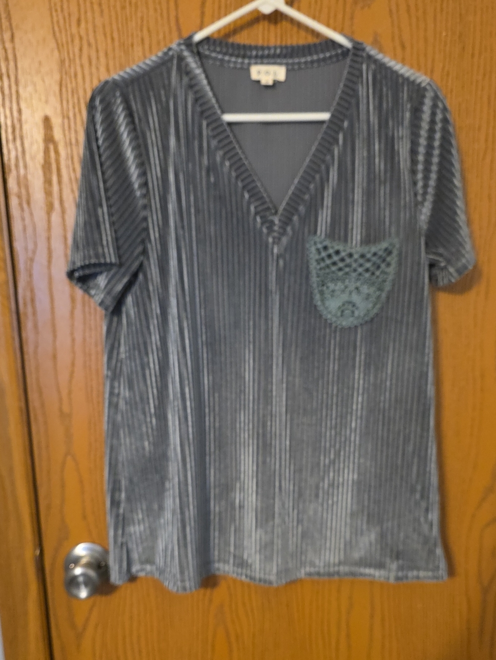 Kids Short Sleeve V-Neck Velvet Top with Crochet Pocket - Gray Ptp 19 To 20 L 27